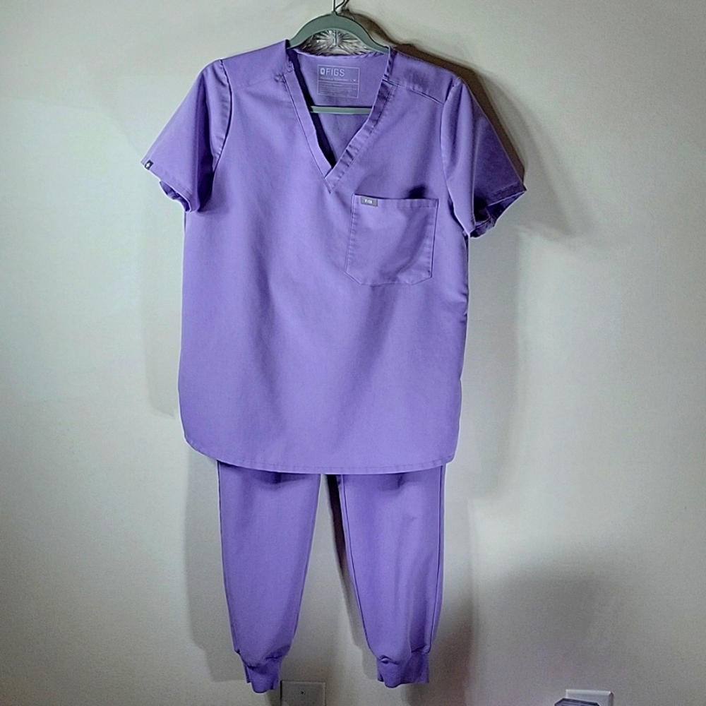 Figs Women's Purple Scrub Set